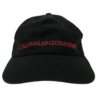 カルバンクライン(Calvin Klein)のCalvin Klein カルバンクライン 205W39NYC　フロントロゴ刺繍ベースボールキャップ　ブラック　帽子(キャップ)