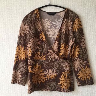 ビーシービージーマックスアズリア(BCBGMAXAZRIA)の美品 BCBG  カシュクール風 トップス(カットソー(長袖/七分))