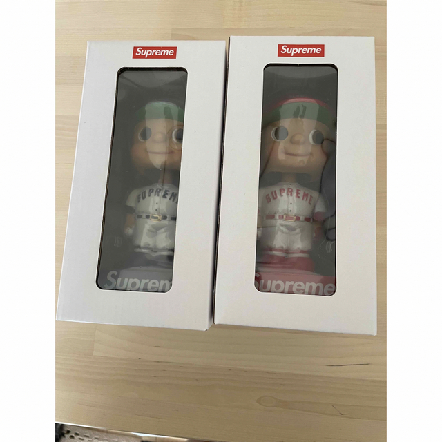 supreme bobblehead セット