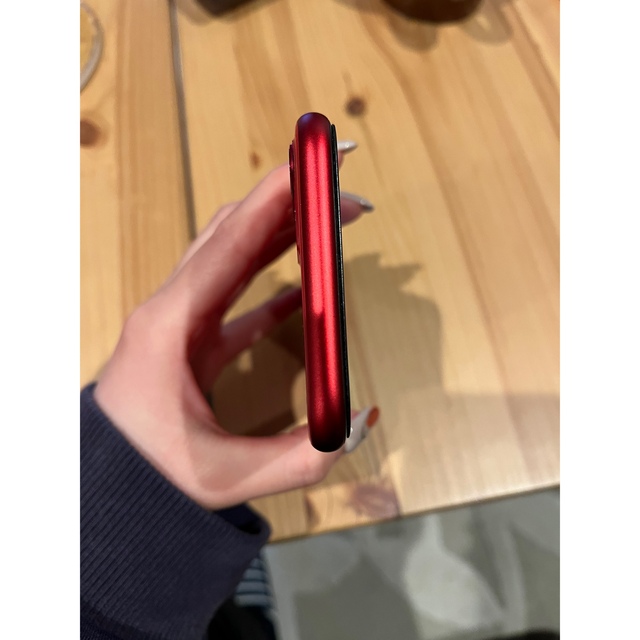 iPhone(アイフォーン)のiPhone11 red 本体 スマホ/家電/カメラのスマートフォン/携帯電話(スマートフォン本体)の商品写真