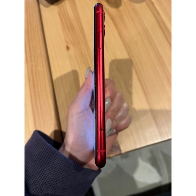 iPhone(アイフォーン)のiPhone11 red 本体 スマホ/家電/カメラのスマートフォン/携帯電話(スマートフォン本体)の商品写真