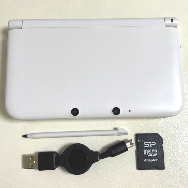 【初期化済み】3ds ll ブラック sdカード 純正充電ケーブルエンタメ/ホビー