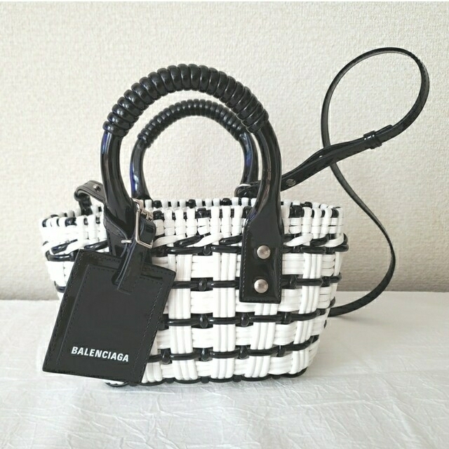 Balenciaga(バレンシアガ)の【本日限り5%OFF】※鑑定済み BALENCIAGA BISTRO XXS レディースのバッグ(かごバッグ/ストローバッグ)の商品写真