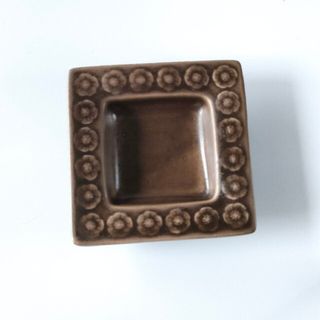 ロイヤルコペンハーゲン(ROYAL COPENHAGEN)のクイストゴー　アンバー　スクエアプレート　小皿(食器)