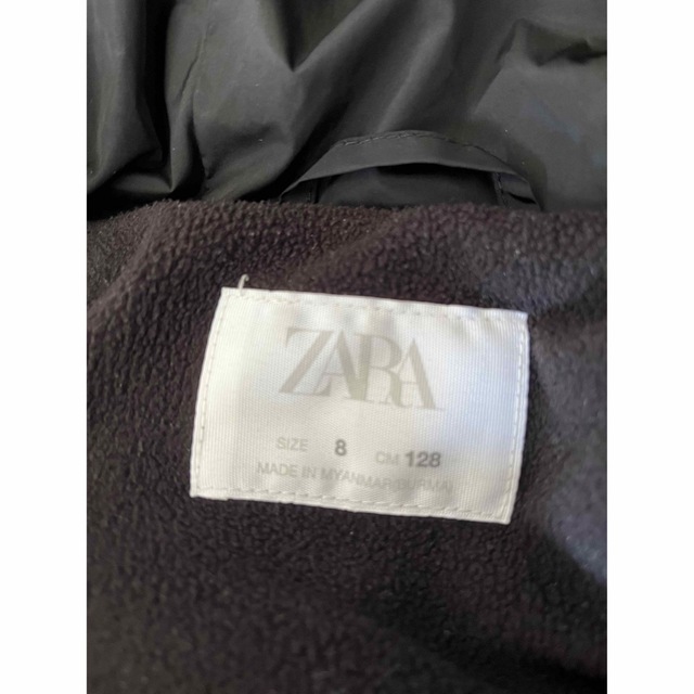 ZARA KIDS(ザラキッズ)のZARAの黒ダウン キッズ/ベビー/マタニティのキッズ服女の子用(90cm~)(ジャケット/上着)の商品写真