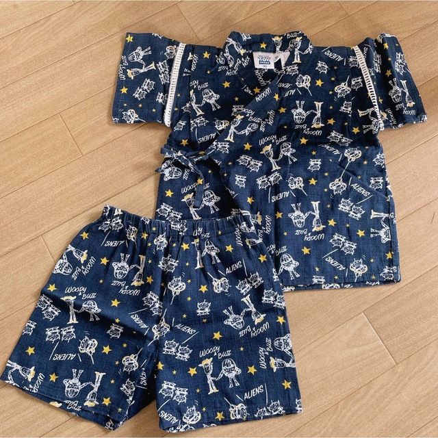 Disney(ディズニー)のトイストーリー　甚平　95cm キッズ/ベビー/マタニティのキッズ服男の子用(90cm~)(甚平/浴衣)の商品写真