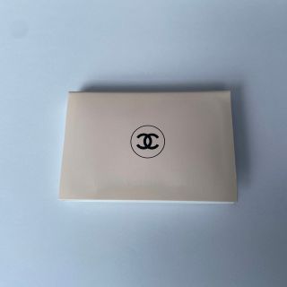 シャネル(CHANEL)の新品未使用　最新作‼︎ CHANEL ルブラン ブライトニングコンパクトB10(ファンデーション)