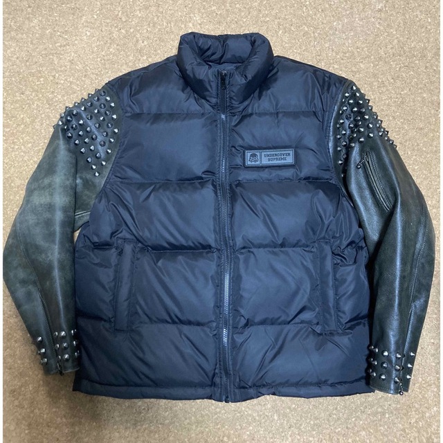 Supreme(シュプリーム)のUNDERCOVER Puffer Jacket 黒S コラボ ダウン 新品 メンズのジャケット/アウター(ダウンジャケット)の商品写真