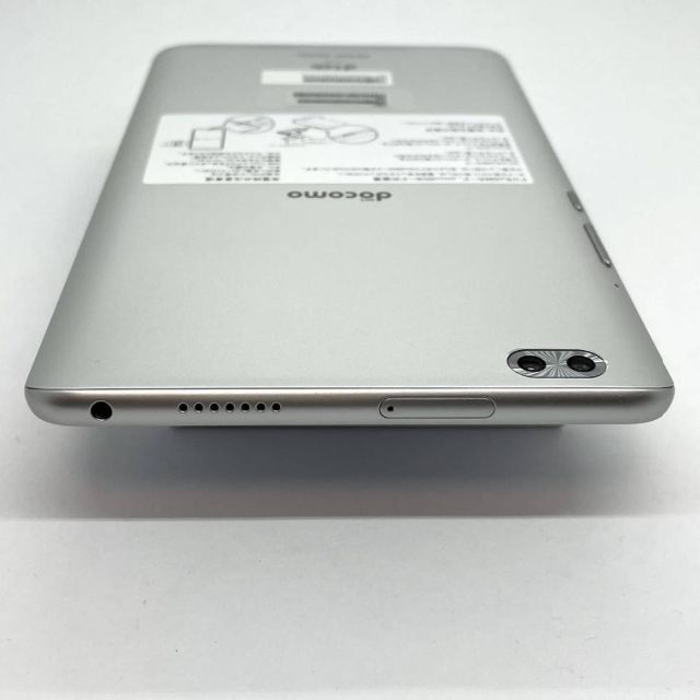 NTTdocomo(エヌティティドコモ)の2台専用 美品 dtab Compact d-02K シルバー ゴールド㊽ スマホ/家電/カメラのPC/タブレット(タブレット)の商品写真