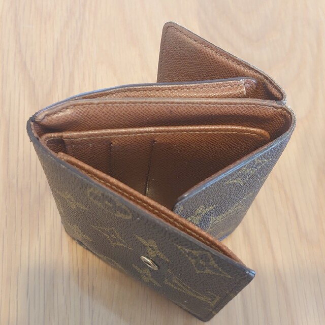 ????【お手頃価格★】LOUIS VUITTON　Ｗホック　二つ折り財布