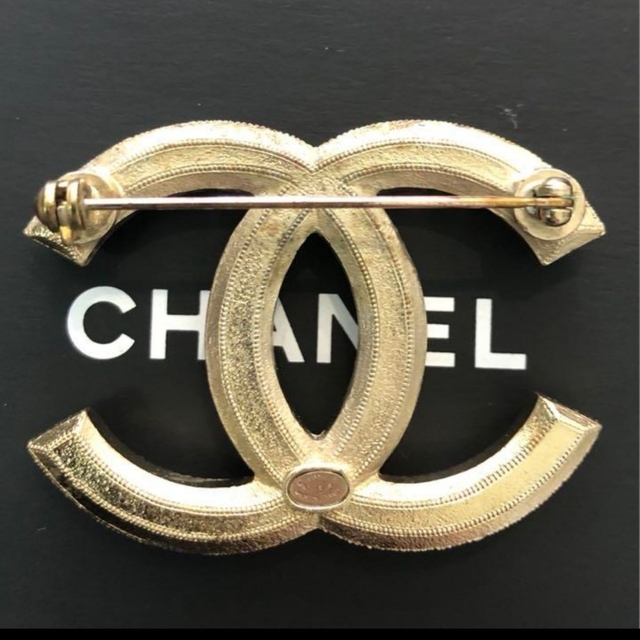 CHANELシャネル　ブローチ