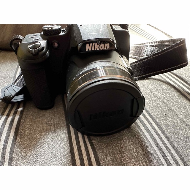 Nikon COOLPIX B700