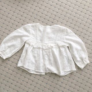 ザラキッズ(ZARA KIDS)のZARA baby レースブラウス　オフホワイト　サイズ86(ブラウス)