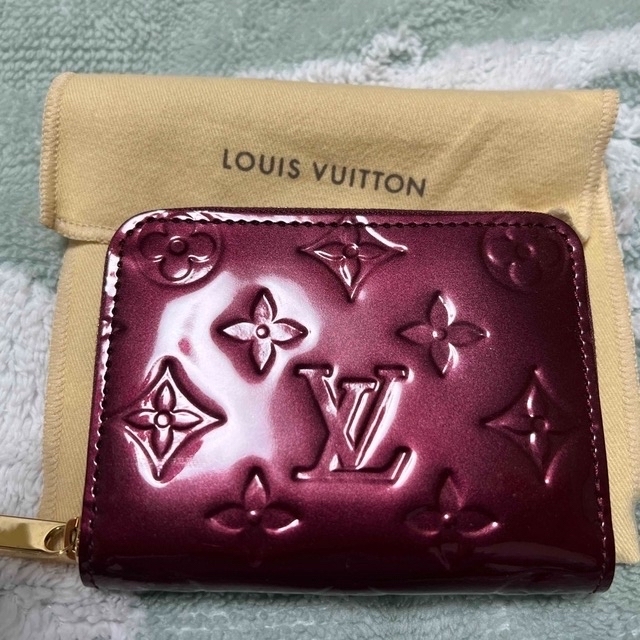 LOUIS VUITTONのコンパクト財布