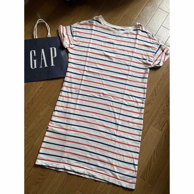 GAP(ギャップ)のギャップ GAP半袖☆生成りギャップカラフルボーダーワンピースチュニックX S レディースのワンピース(ひざ丈ワンピース)の商品写真