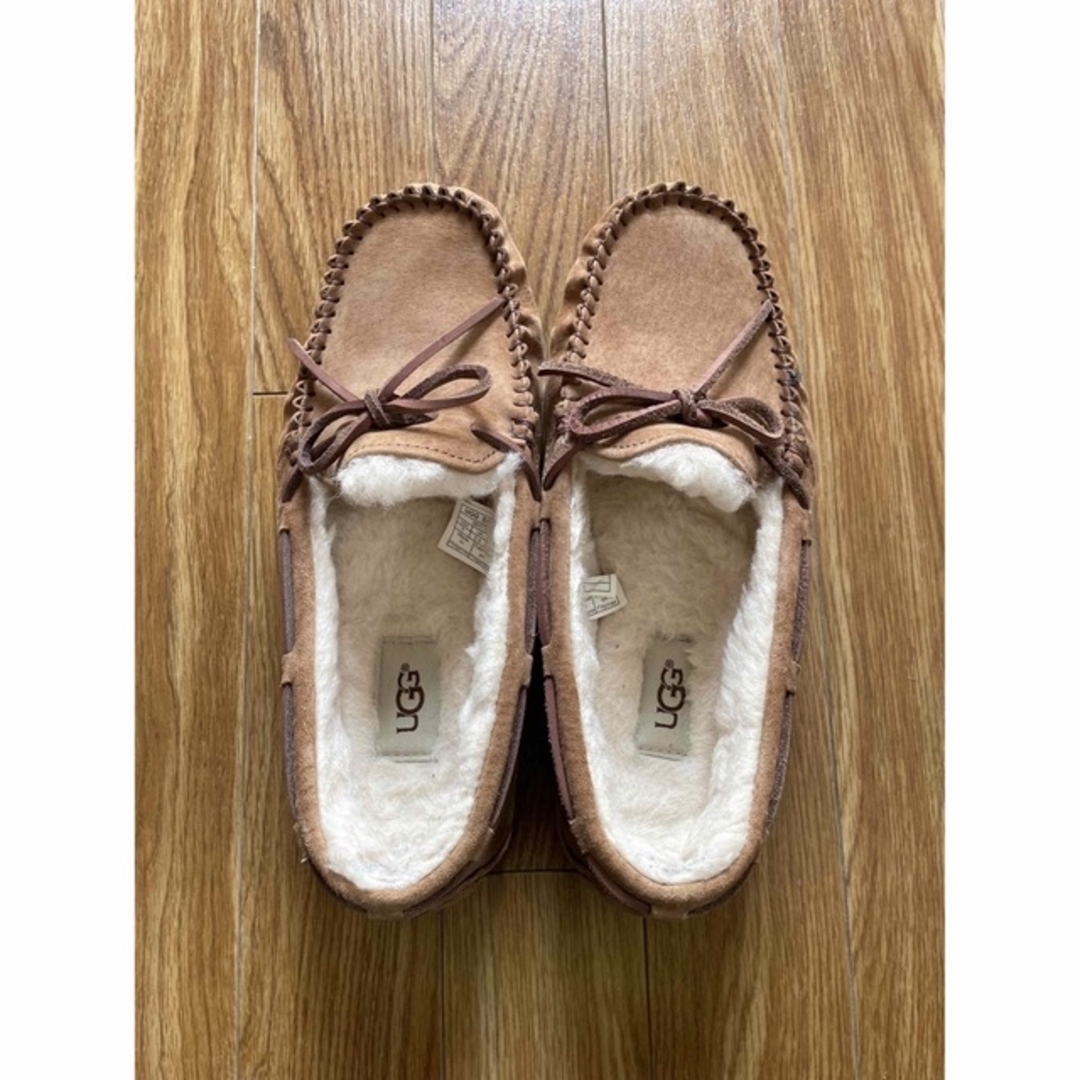 UGG DAKOTA アグ ダコタ ローファーモカシンデッキシューズ