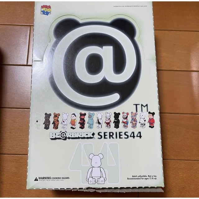 ベアブリック bearbrick シリーズ44 series44 5ボックス