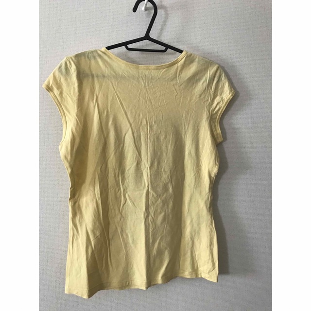 ARMANI EXCHANGE(アルマーニエクスチェンジ)のARMANI アルマーニ　Tシャツ　Mサイズ　イエロー レディースのトップス(Tシャツ(半袖/袖なし))の商品写真