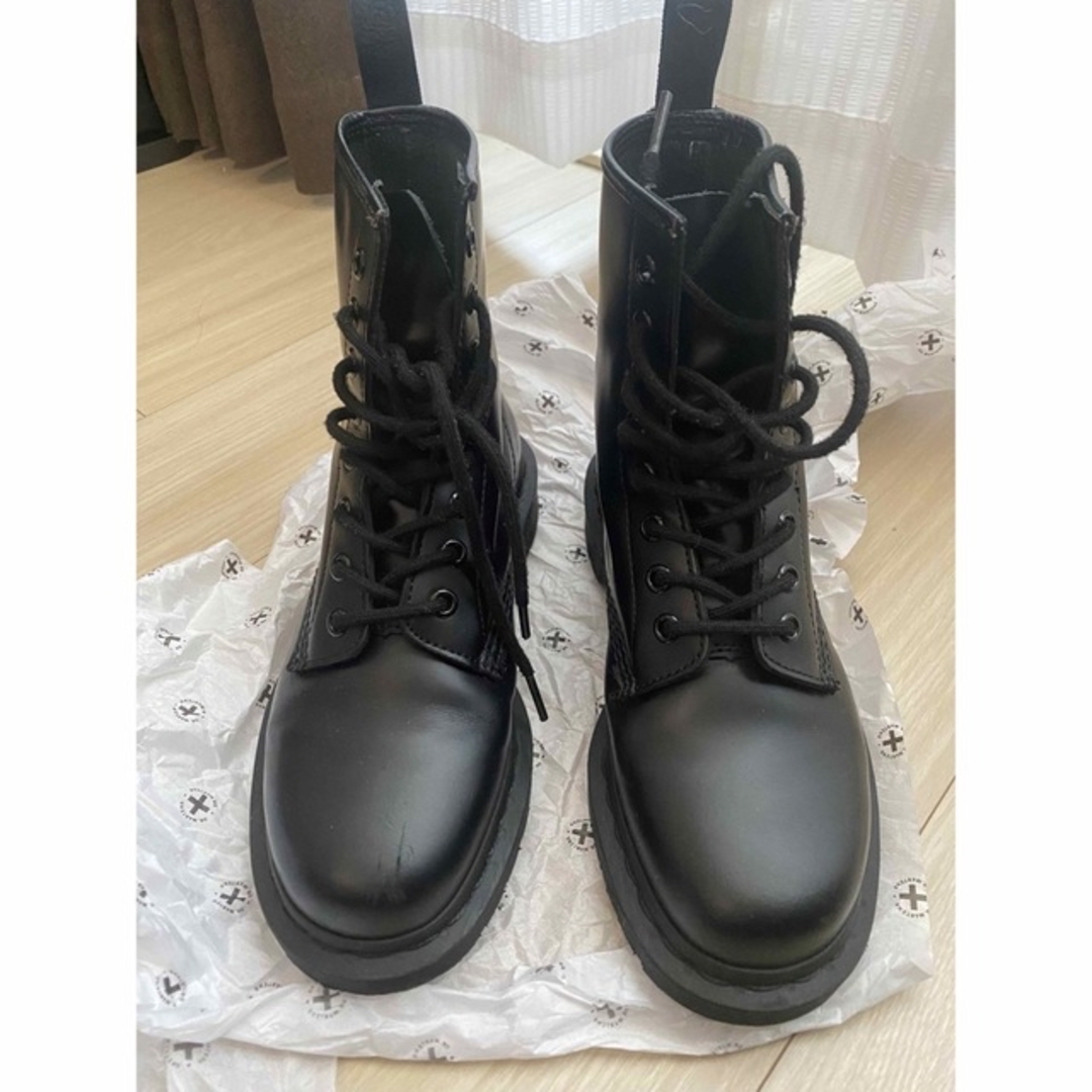 Dr.Martens(ドクターマーチン)のドクターマーチン　Dr.Martens 8ホール　黒ステッチ　値下げ対応します レディースの靴/シューズ(ブーツ)の商品写真