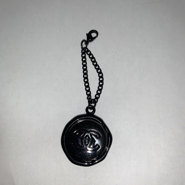 CHANEL - CHANEL ノベルティ キーホルダー チャーム ショッパー おまけ付きの通販 by とんすけ????プロフ????断捨離セール中|シャネル ならラクマ