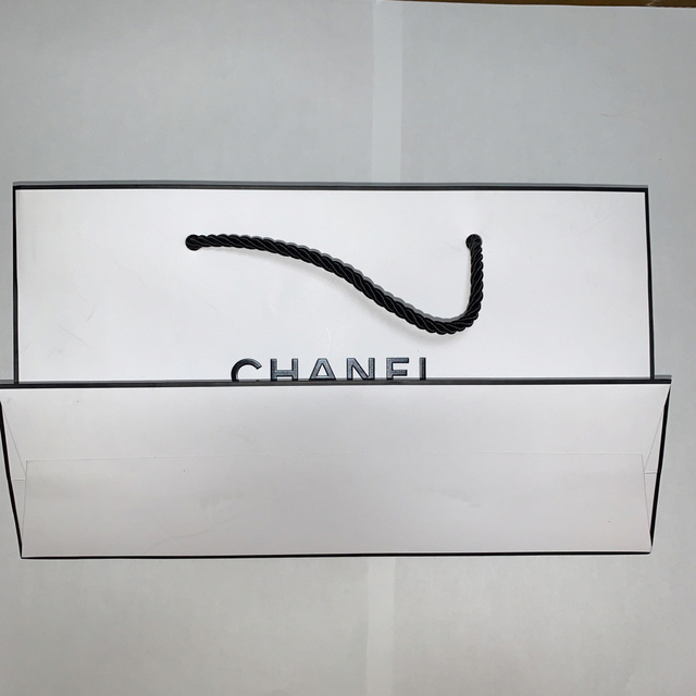 CHANEL - CHANEL ノベルティ キーホルダー チャーム ショッパー おまけ付きの通販 by とんすけ????プロフ????断捨離セール中|シャネル ならラクマ