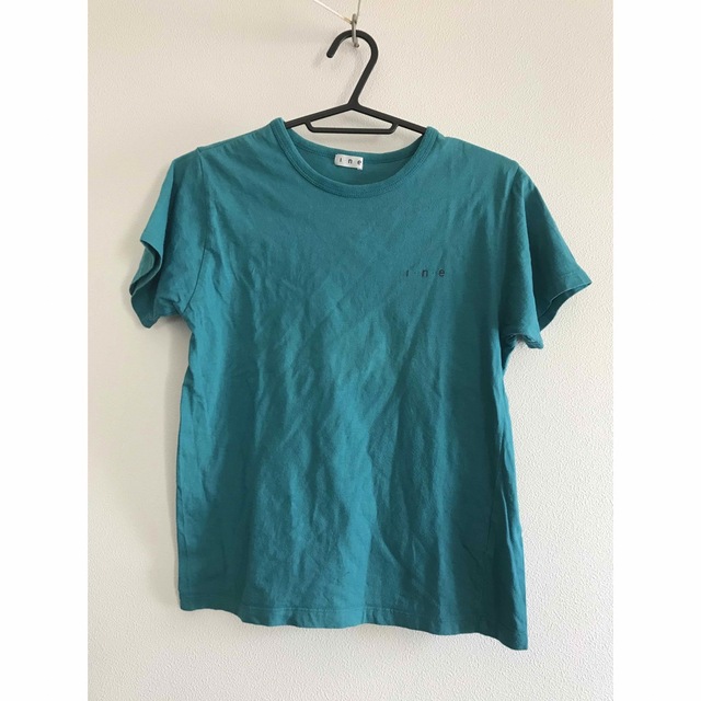 i.n.e(インエ)のi・n・e インエ　Tシャツ　Mサイズ　ブルー レディースのトップス(Tシャツ(半袖/袖なし))の商品写真