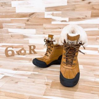 流行に 美品✨全国完売✨23✨UGG✨ADIRONDACK III☆防水性 III✨激暖