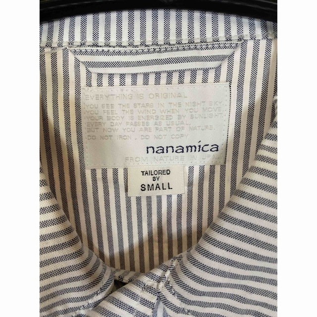 nanamica(ナナミカ)の【美品】nanamicaナナミカ シャツ ストライプ ジップアップ S 白 紺 メンズのトップス(シャツ)の商品写真