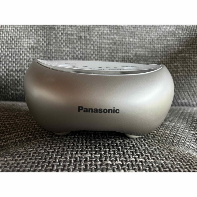 Panasonic(パナソニック)の目元エステ EH-CSW68-N アロマタブレットおまけ付き スマホ/家電/カメラの美容/健康(フェイスケア/美顔器)の商品写真