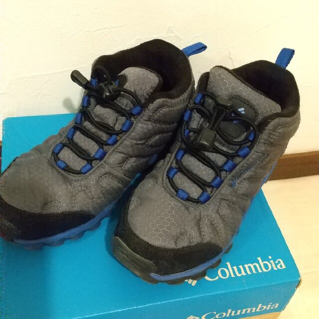 Columbia(コロンビア)のColumbia コロンビア トレッキングシューズ ジュニア キッズ/ベビー/マタニティのキッズ靴/シューズ(15cm~)(アウトドアシューズ)の商品写真