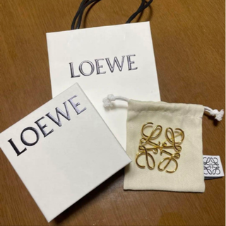 LOEWE - 【美品】LOEWE ロエベ アナグラムブローチ ゴールド 刻印あり