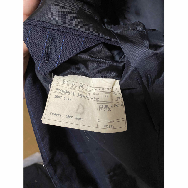 ISAIA(イザイア)のISAIA ストライプ　春夏用　スーツ　42 メンズのスーツ(セットアップ)の商品写真