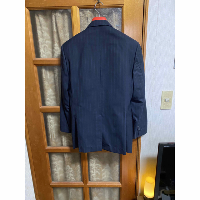 ISAIA(イザイア)のISAIA ストライプ　春夏用　スーツ　42 メンズのスーツ(セットアップ)の商品写真