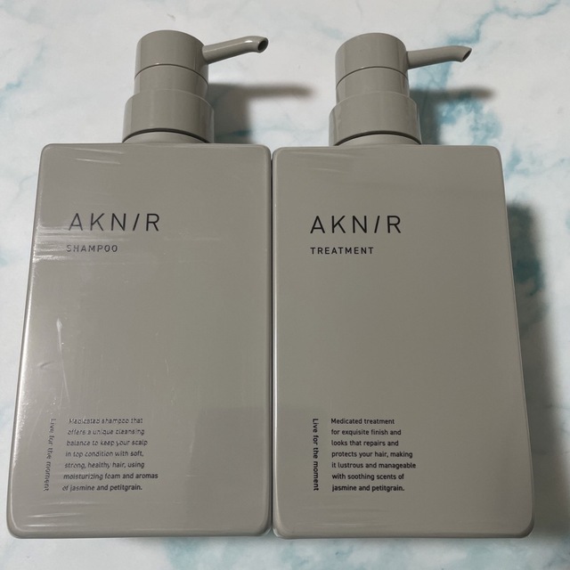 AKNIR アクニー シャンプー\u0026トリートメント詰め替え 各300g