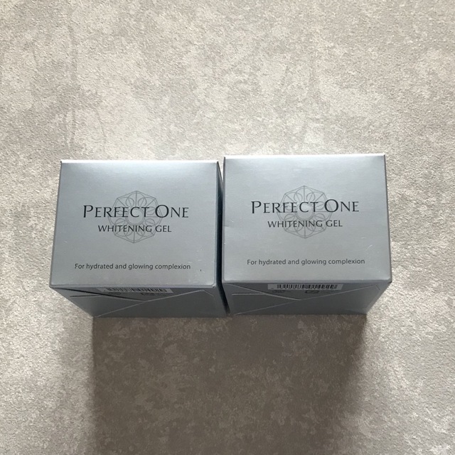 （新品未使用　薬用PERFECTONE薬用ホワイトニングジェル75g×２