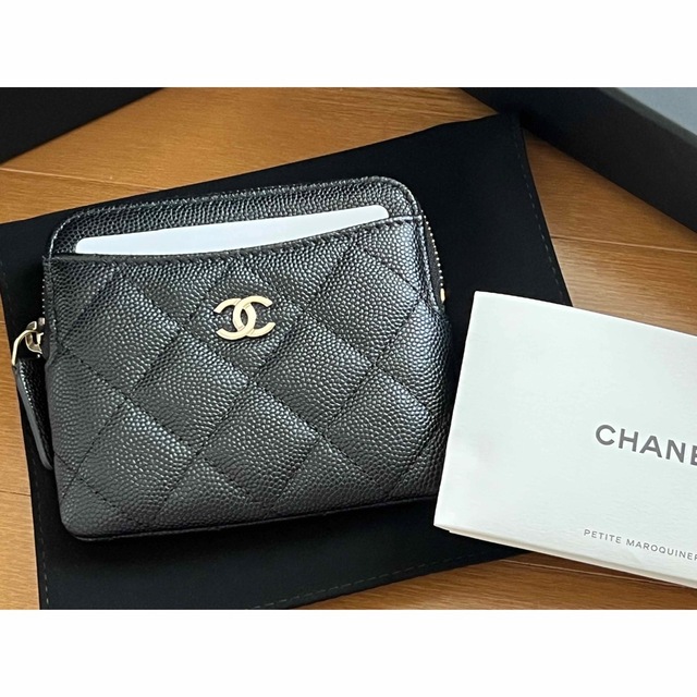 CHANELジップコインバース