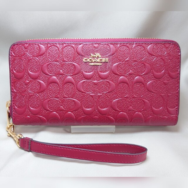 ✨新品未使用✨❤️かわいい❤️COACH シグネチャー ラウンドファスナー❤️