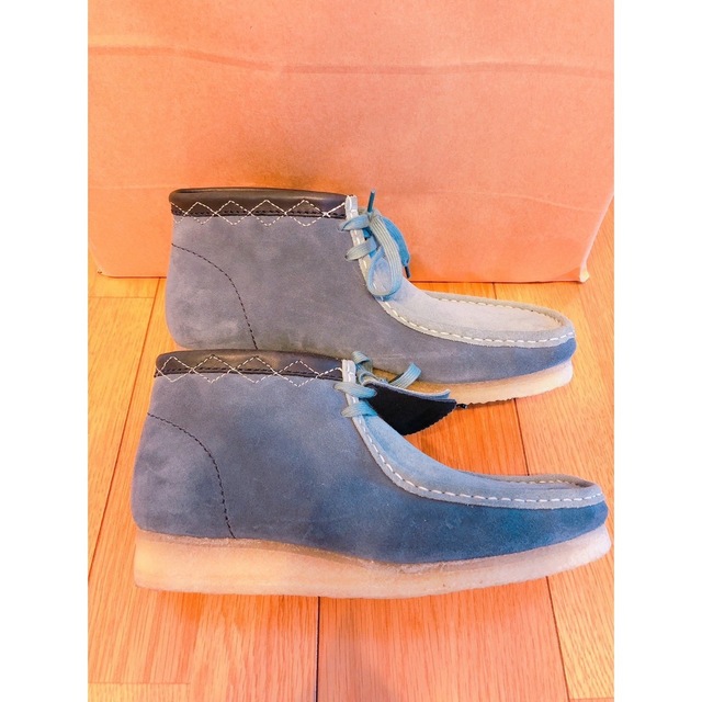 Clarks - 【新品】CLARKS クラークス ワラビーブーツ グレー ブルー