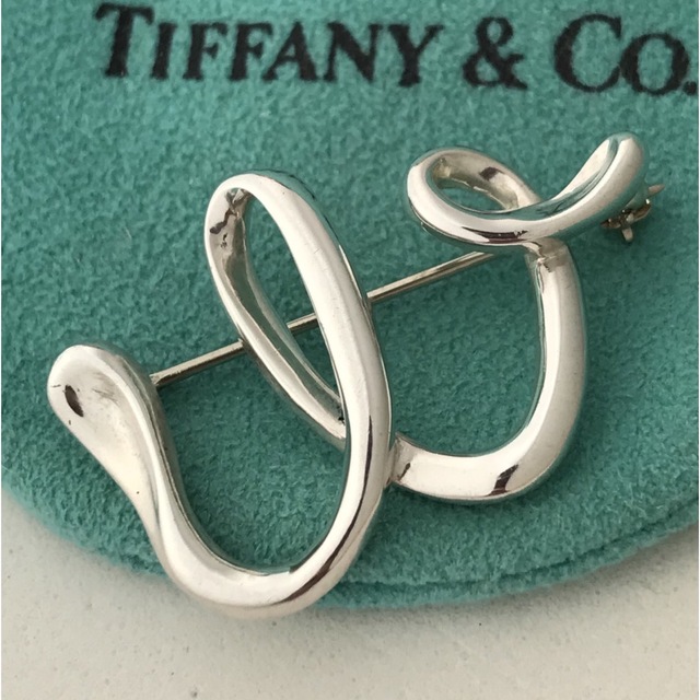 Tiffany イニシャルw ブローチ美品 | testes.metalesp.com.br
