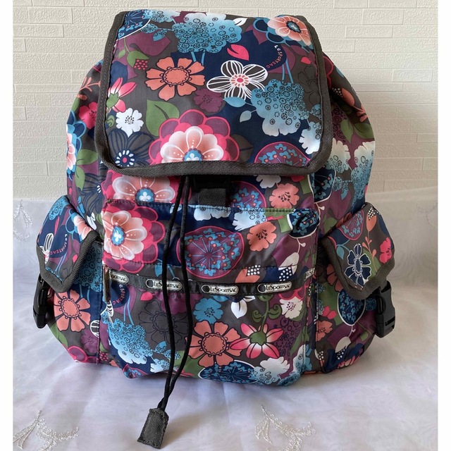 LeSportsac - 【値下げ】レスポートサック 花柄 リュックサックの通販 ...