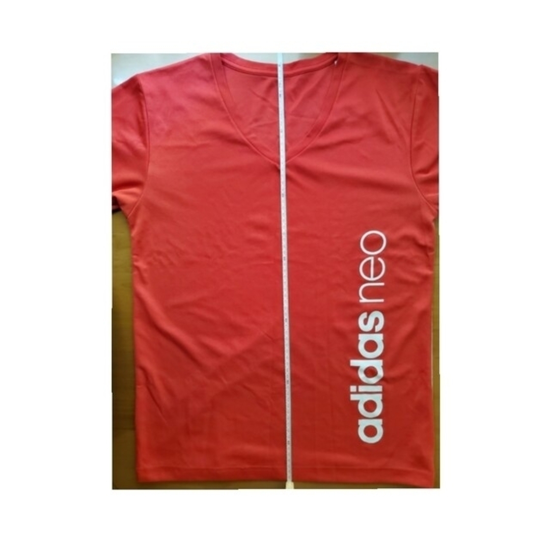 adidas(アディダス)のadidas　赤VネックTシャツLサイズ メンズのトップス(Tシャツ/カットソー(半袖/袖なし))の商品写真