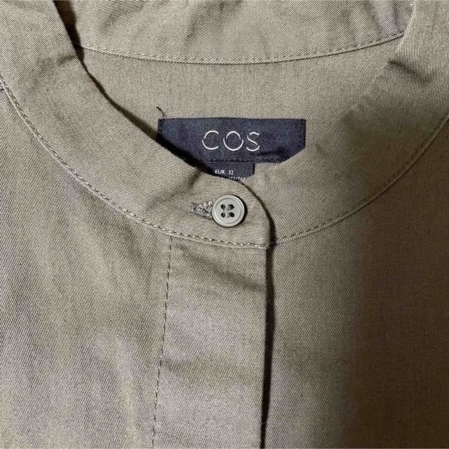 COS(コス)の【試着のみ】COS カーキ コート ワンピース XS 小さいサイズ レディースのジャケット/アウター(トレンチコート)の商品写真