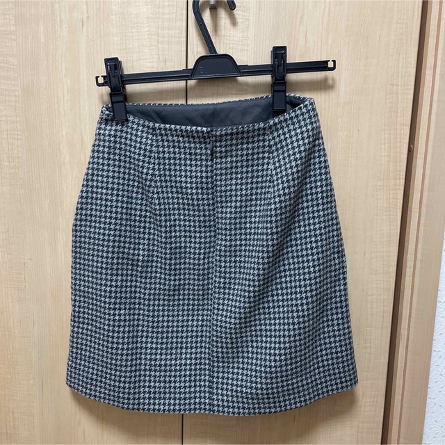 UNIQLO(ユニクロ)のユニクロ　ウールブレンドラップミニ スカート レディースのスカート(ミニスカート)の商品写真