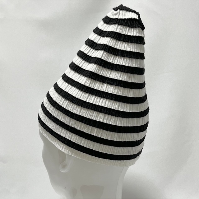 PLEATS PLEASE ISSEY MIYAKE(プリーツプリーズイッセイミヤケ)の【美品】名作PLEATS PLEASEプリーツプリーズ スパイラルボーダーエナン メンズの帽子(ハット)の商品写真