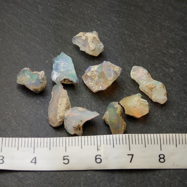 エチオピアンオパール　原石　鉱物標本M