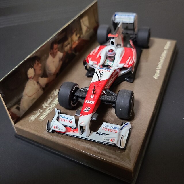 トヨタ(トヨタ)のF1 ミニチャンプス 1/43モデルTOYOTA TF109 エンタメ/ホビーのタレントグッズ(スポーツ選手)の商品写真