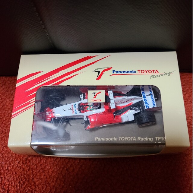 トヨタ(トヨタ)のF1 ミニチャンプス 1/43TOYOTA TF106 ヤルノ・トゥルーリ エンタメ/ホビーのタレントグッズ(スポーツ選手)の商品写真