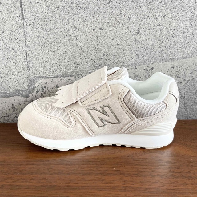 新品】14センチ タッセル×ホワイト ニューバランス スニーカー キッズ-