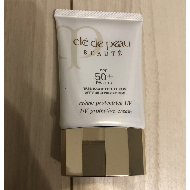 クレドポーボーテ clé de peau BEAUTÉ クレームUV 日焼け止め