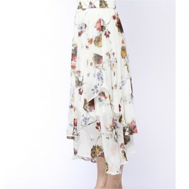 JEANASIS(ジーナシス)の週末限定価格　ジーナシス　レディース　ミモレ丈　花柄スカート レディースのスカート(ひざ丈スカート)の商品写真